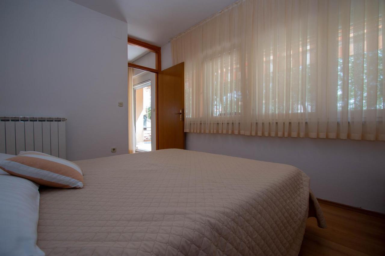 Apartments Matas Sukosan Bagian luar foto