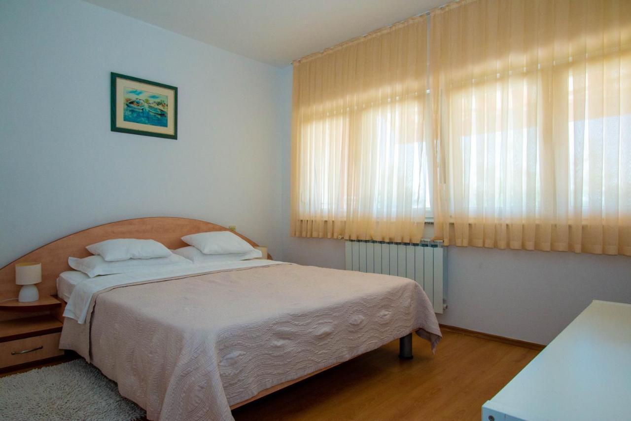 Apartments Matas Sukosan Bagian luar foto