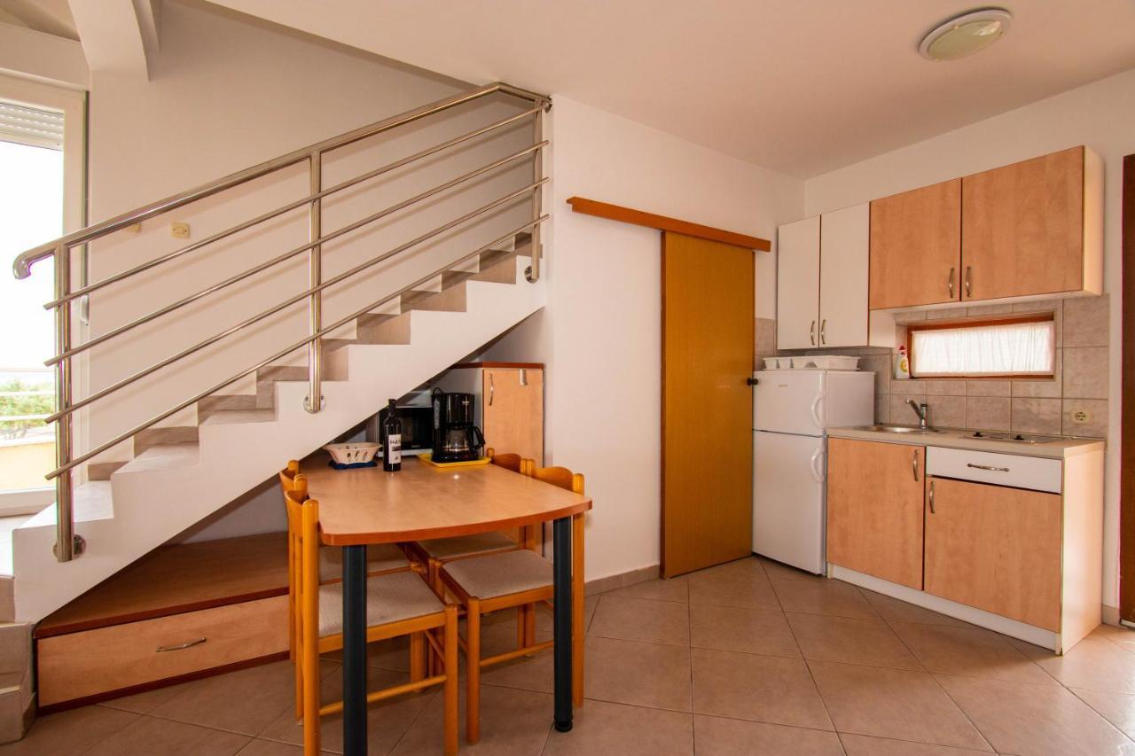 Apartments Matas Sukosan Bagian luar foto